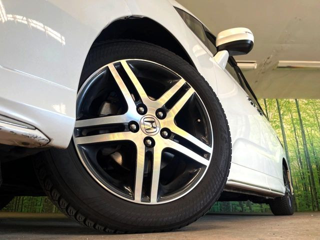 �y�����A���~�z�C�[���z�O�ςɃ}�b�`���������A���~�z�C�[���𑕒����Ă���܂��B�e��ЊO�A���~�z�C�[����A�X�^�b�h���X�^�C�����戵�����Ă���܂��B���񂲑��k����������