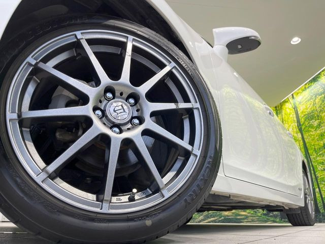 �y17�C���`�A���~�z�C�[���z�O�ςɃ}�b�`�����A���~�z�C�[���𑕒����Ă���܂��B�e��A���~�z�C�[����A�X�^�b�h���X�^�C�����戵�����Ă���܂��B���񂲑��k����������