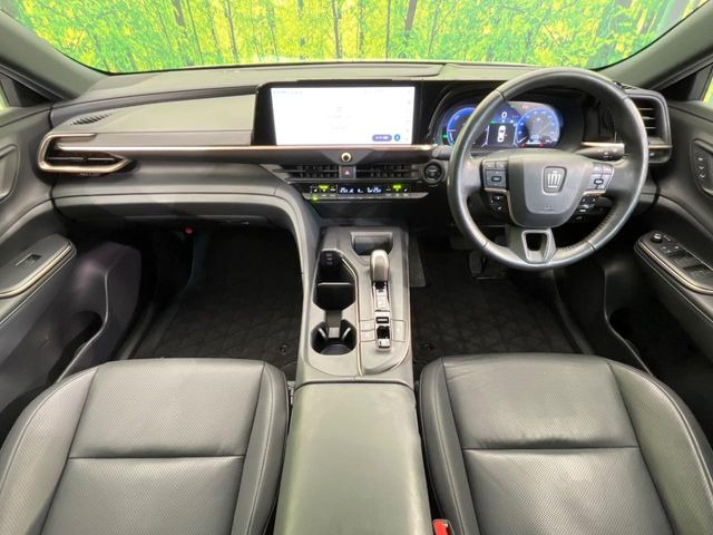 クラウンクロスオーバー2.5 G アドバンスト レザー パッケージ E-Four 4WD