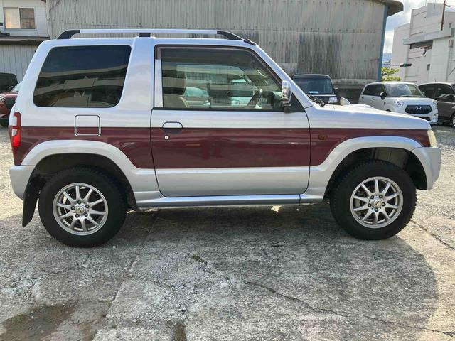 パジェロミニエクシード 4WD