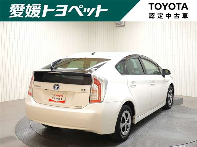 プリウス1.8 S