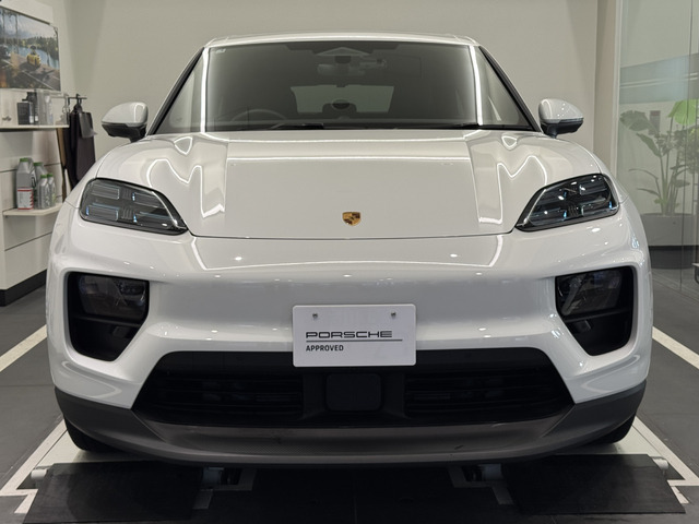 タイカン4 4WD