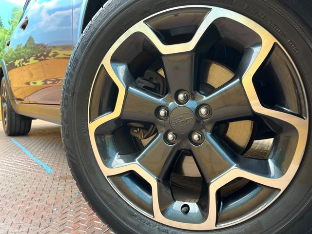 �y����17�C���`�A���~�z�C�[���z�O�ςɃ}�b�`���������A���~�z�C�[���𑕒����Ă���܂��B�e��ЊO�A���~�z�C�[����A�X�^�b�h���X�^�C�����戵�����Ă���܂��B���񂲑��k����������