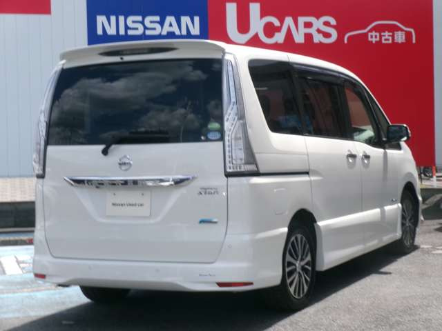 セレナ2.0 ハイウェイスター S-HYBRID アドバンスドセーフティパッケージ