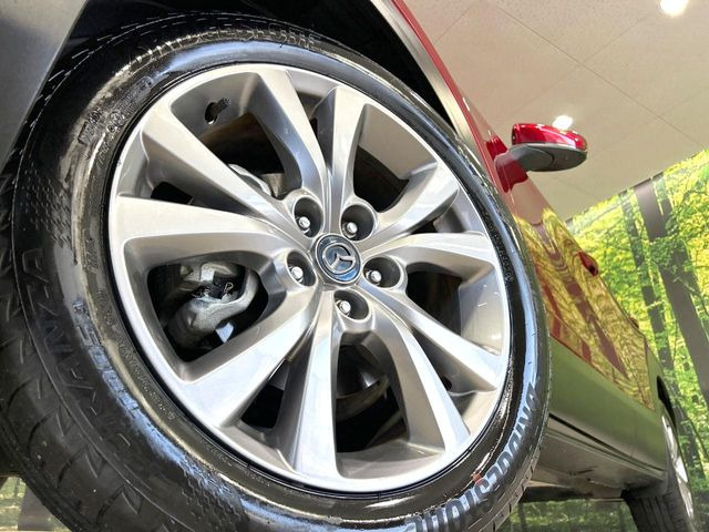 �y����18�C���`�A���~�z�C�[���z�O�ςɃ}�b�`���������A���~�z�C�[���𑕒����Ă���܂��B�e��ЊO�A���~�z�C�[����A�X�^�b�h���X�^�C�����戵�����Ă���܂��B���񂲑��k����������