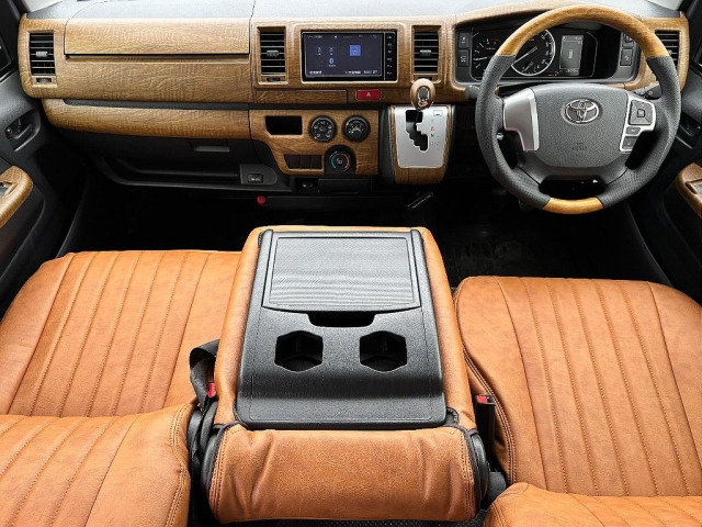 ハイエースバン2.8 DX ロング ディーゼル 4WD