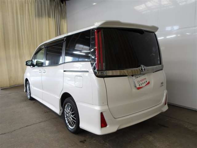ノア1.8 ハイブリッド Si W×B II