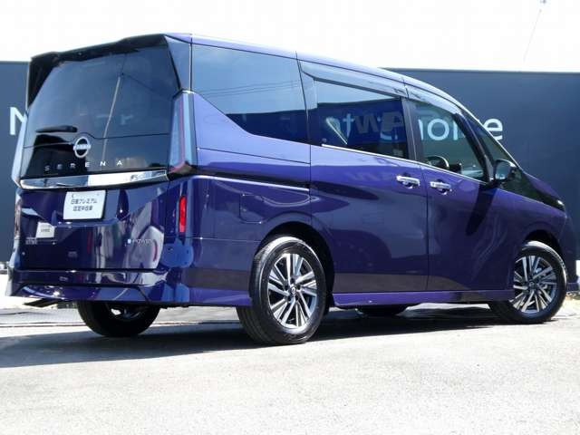 セレナ1.4 e-POWER ハイウェイスターV