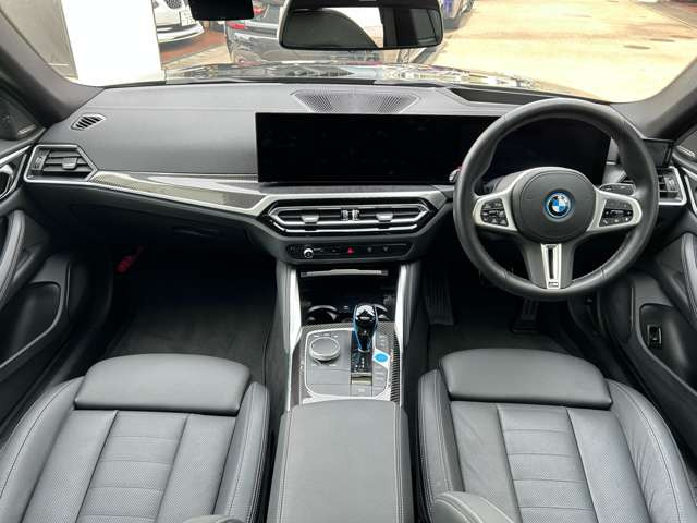 i4M50 4WD