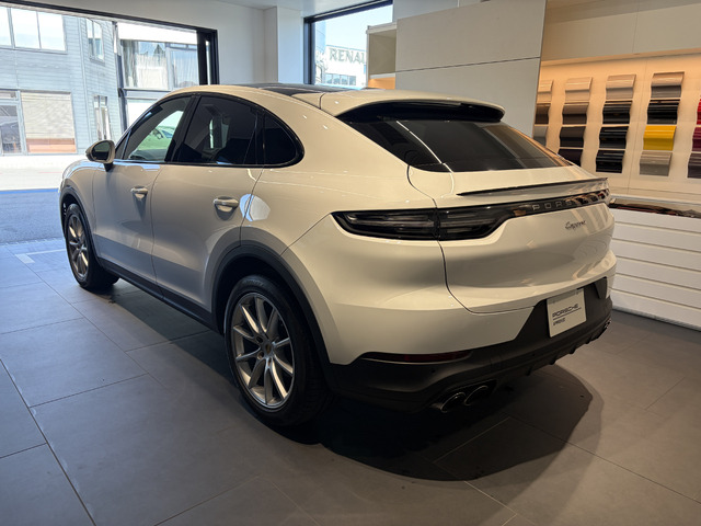 カイエンクーペ3.0 ティプトロニックS リアセンターシート 4WD