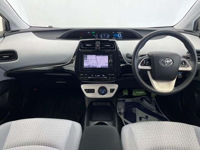 プリウス1.8 S セーフティ プラス