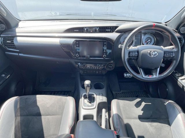 ハイラックス2.4 Z GRスポーツ ディーゼル 4WD