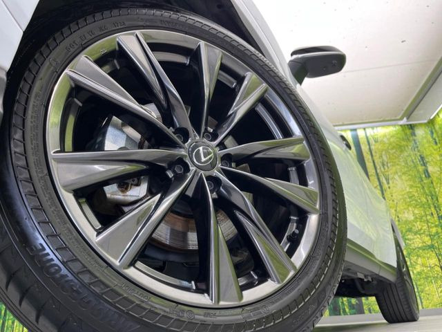 �y����20�C���`�A���~�z�C�[���z�O�ςɃ}�b�`���������A���~�z�C�[���𑕒����Ă���܂��B�e��ЊO�A���~�z�C�[����A�X�^�b�h���X�^�C�����戵�����Ă���܂��B���񂲑��k����������