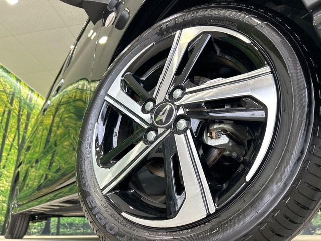 �y����15�C���`�A���~�z�C�[���z�O�ςɃ}�b�`���������A���~�z�C�[���𑕒����Ă���܂��B�e��ЊO�A���~�z�C�[����A�X�^�b�h���X�^�C�����戵�����Ă���܂��B���񂲑��k����������