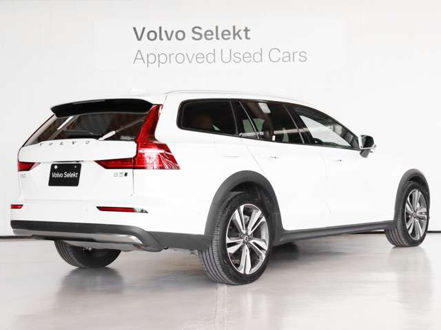 V60クロスカントリーウルトラ B5 AWD 4WD