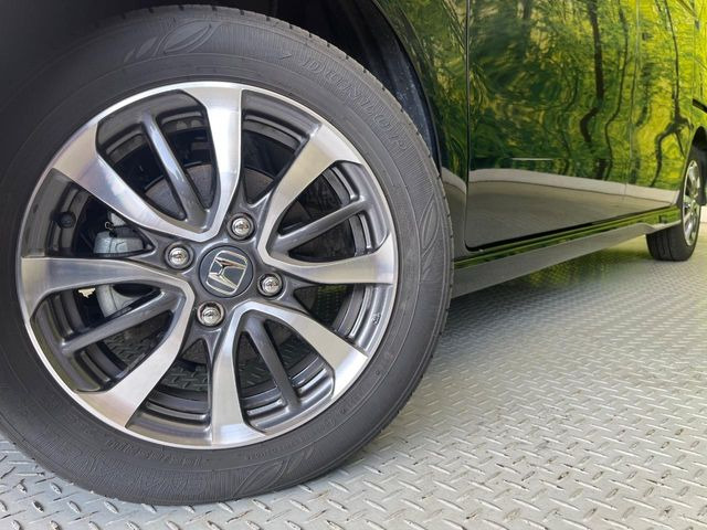 �y����14�C���`�A���~�z�C�[���z�O�ςɃ}�b�`���������A���~�z�C�[���𑕒����Ă���܂��B�e��ЊO�A���~�z�C�[����A�X�^�b�h���X�^�C�����戵�����Ă���܂��B���񂲑��k����������