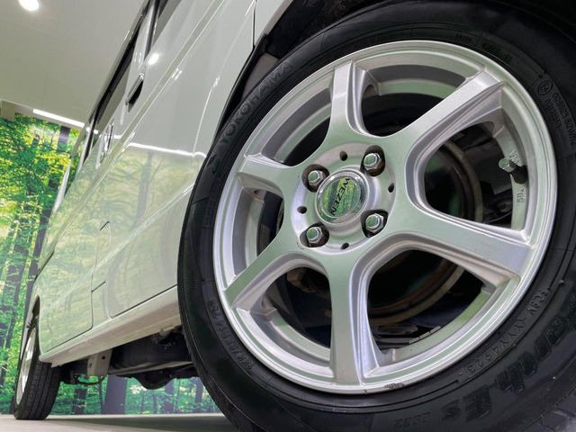 �y14�C���`�A���~�z�C�[���z�O�ςɃ}�b�`�����A���~�z�C�[���𑕒����Ă���܂��B�e��A���~�z�C�[����A�X�^�b�h���X�^�C�����戵�����Ă���܂��B���񂲑��k����������
