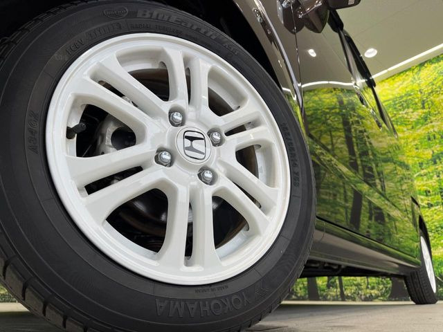 �y����14�C���`�A���~�z�C�[���z�O�ςɃ}�b�`���������A���~�z�C�[���𑕒����Ă���܂��B�e��ЊO�A���~�z�C�[����A�X�^�b�h���X�^�C�����戵�����Ă���܂��B���񂲑��k����������