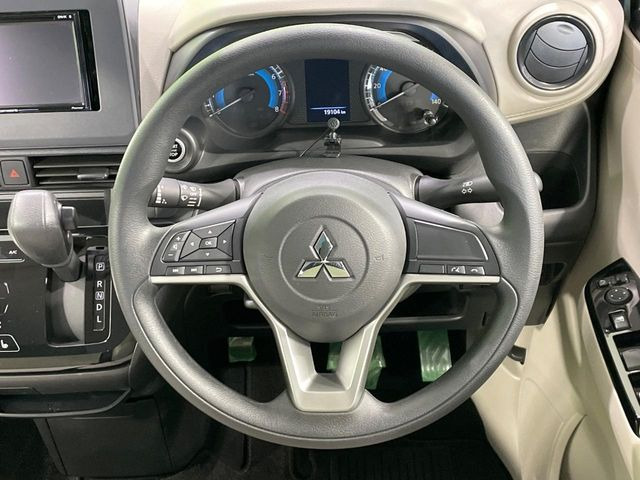�y�X�e�A�����O�X�C�b�`�z�^�]���A�O������ڐ������炷���ƂȂ��A�I�[�f�B�I���̑��삪�\�ȕ֗��@�\!���S&���K�ȃh���C�u�����o���Ă���܂���