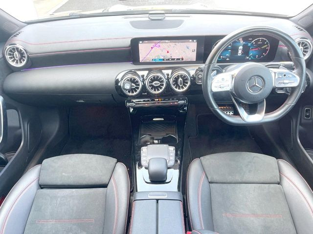 CLAクラスCLA200d AMGライン
