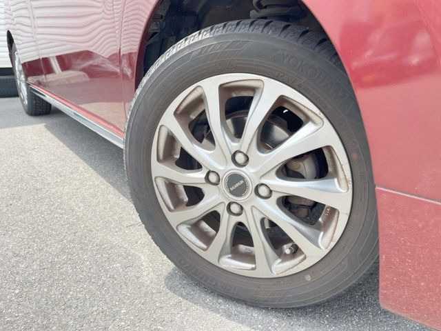 �y14�C���`�A���~�z�C�[���z�O�ςɃ}�b�`�����A���~�z�C�[���𑕒����Ă���܂��B�e��A���~�z�C�[����A�X�^�b�h���X�^�C�����戵�����Ă���܂��B���񂲑��k����������