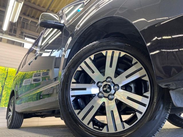 �y����18�C���`�A���~�z�C�[���z�O�ςɃ}�b�`���������A���~�z�C�[���𑕒����Ă���܂��B�e��ЊO�A���~�z�C�[����A�X�^�b�h���X�^�C�����戵�����Ă���܂��B���񂲑��k����������
