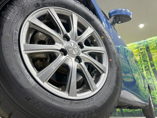 �y14�C���`�A���~�z�C�[���z�O�ςɃ}�b�`�����A���~�z�C�[���𑕒����Ă���܂��B�e��A���~�z�C�[����A�X�^�b�h���X�^�C�����戵�����Ă���܂��B���񂲑��k����������