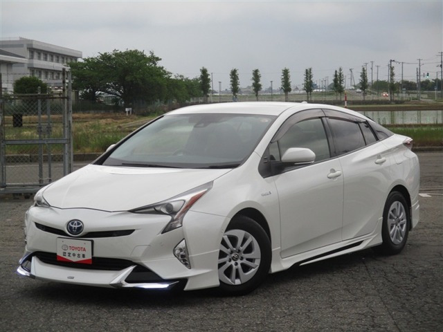 プリウス1.8 S セーフティ プラス