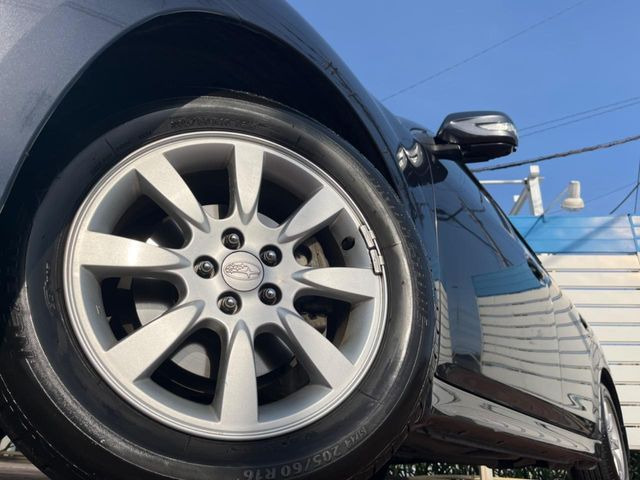 �y����16�C���`�A���~�z�C�[���z�O�ςɃ}�b�`���������A���~�z�C�[���𑕒����Ă���܂��B�e��ЊO�A���~�z�C�[����A�X�^�b�h���X�^�C�����戵�����Ă���܂��B���񂲑��k����������