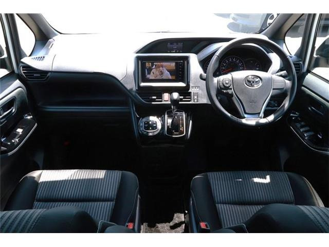ヴォクシー2.0 ZS 4WD