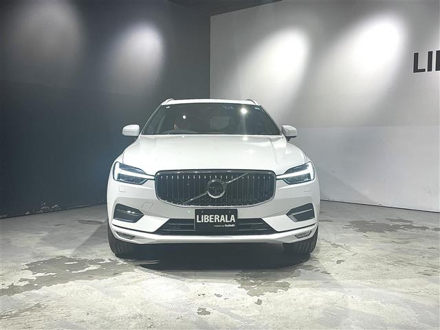 XC60B5 AWD インスクリプション 4WD