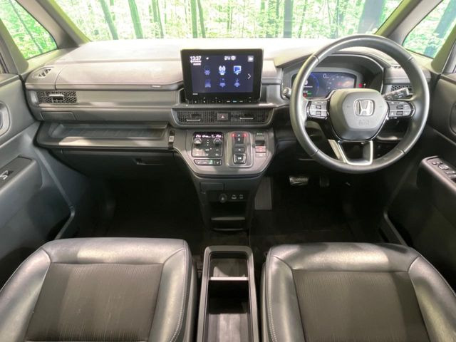 ステップワゴン2.0 e:HEV スパーダ