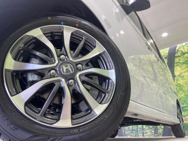 �y����14�C���`�A���~�z�C�[���z�O�ςɃ}�b�`���������A���~�z�C�[���𑕒����Ă���܂��B�e��ЊO�A���~�z�C�[����A�X�^�b�h���X�^�C�����戵�����Ă���܂��B���񂲑��k����������