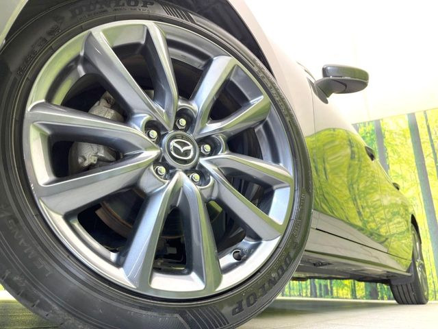�y����18�C���`�A���~�z�C�[���z�O�ςɃ}�b�`���������A���~�z�C�[���𑕒����Ă���܂��B�e��ЊO�A���~�z�C�[����A�X�^�b�h���X�^�C�����戵�����Ă���܂��B���񂲑��k����������