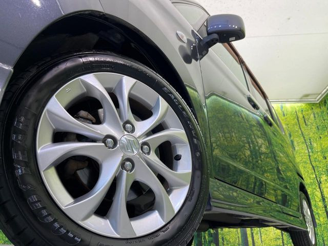 �y����15�C���`�A���~�z�C�[���z�O�ςɃ}�b�`���������A���~�z�C�[���𑕒����Ă���܂��B�e��ЊO�A���~�z�C�[����A�X�^�b�h���X�^�C�����戵�����Ă���܂��B���񂲑��k����������
