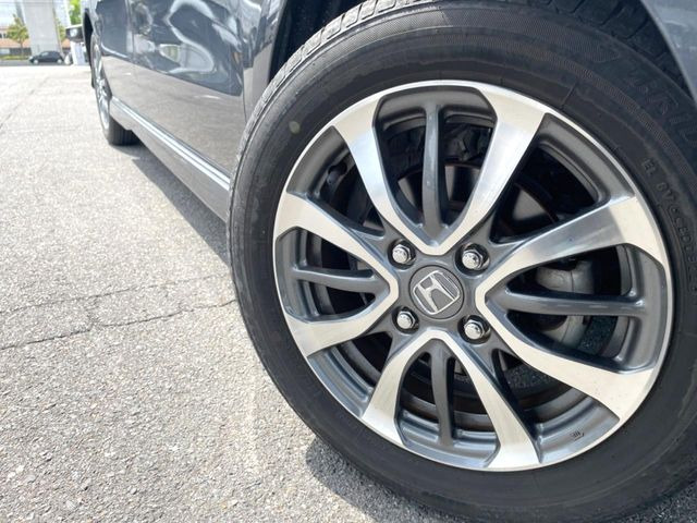 �y����14�C���`�A���~�z�C�[���z�O�ςɃ}�b�`���������A���~�z�C�[���𑕒����Ă���܂��B�e��ЊO�A���~�z�C�[����A�X�^�b�h���X�^�C�����戵�����Ă���܂��B���񂲑��k����������