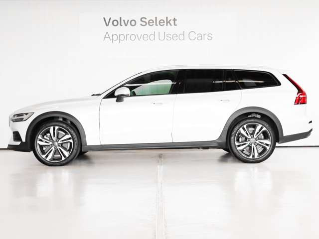 V60クロスカントリーウルトラ B5 AWD 4WD