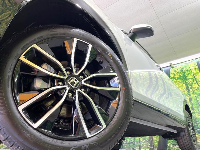 �y����18�C���`�A���~�z�C�[���z�O�ςɃ}�b�`���������A���~�z�C�[���𑕒����Ă���܂��B�e��ЊO�A���~�z�C�[����A�X�^�b�h���X�^�C�����戵�����Ă���܂��B���񂲑��k����������
