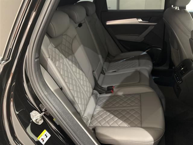 Q5スポーツバックハイ スタイル ディーゼル 4WD