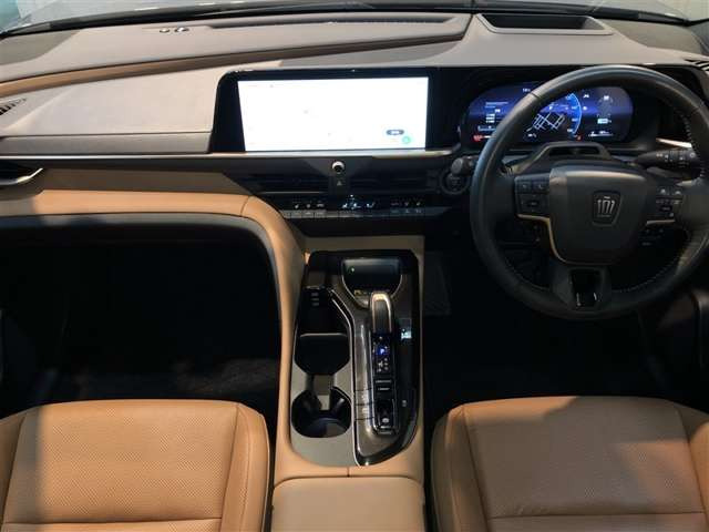 クラウンスポーツ2.5 Z E-Four 4WD