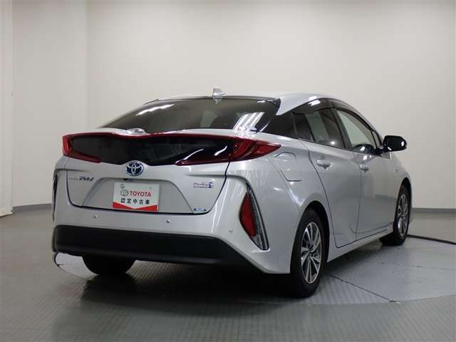 プリウスPHV1.8 A ユーティリティ プラス