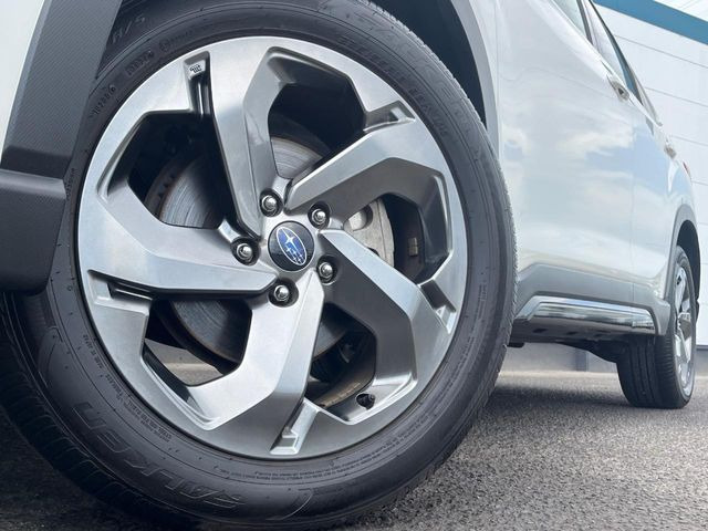 �y����18�C���`�A���~�z�C�[���z�O�ςɃ}�b�`���������A���~�z�C�[���𑕒����Ă���܂��B�e��ЊO�A���~�z�C�[����A�X�^�b�h���X�^�C�����戵�����Ă���܂��B���񂲑��k����������