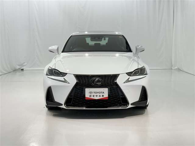 IS200t Fスポーツ