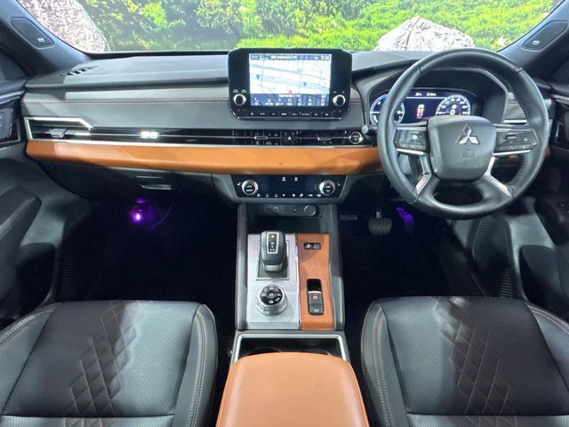 アウトランダーPHEV 2.4 P 4WD