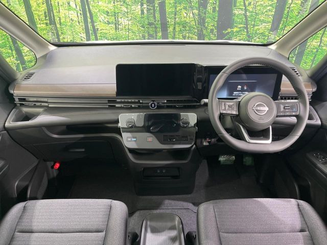 セレナ1.4 e-POWER ハイウェイスターV