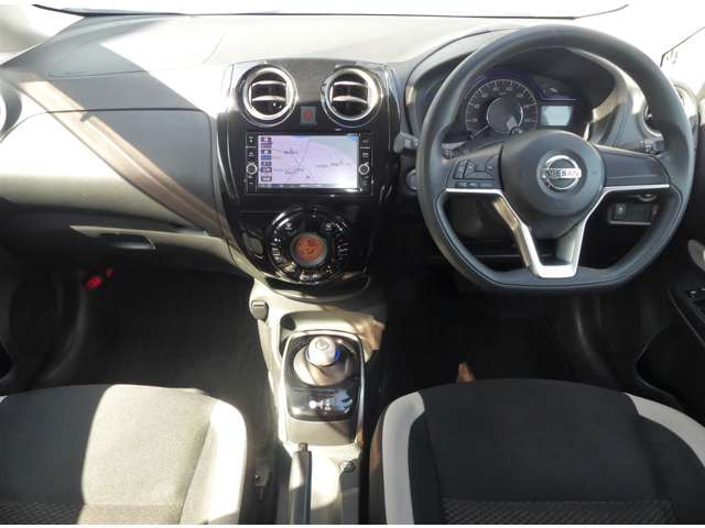 ノート1.2 e-POWER X 助手席回転シート