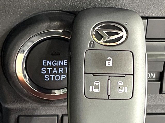 �y�L�[�t���[�V�X�e���z�J�o����|�P�b�g�ɓ��ꂽ�܂܂ł��h�A�̎{���E�������\�ȃX�}�[�g�L�[�𑕔��B�G���W���̃I���E�I�t�����J�M�����o���K�v����������Ƃ��Ă��֗��ł���