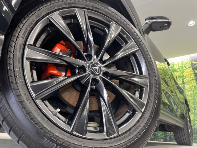 �y����20�C���`�A���~�z�C�[���z�O�ςɃ}�b�`���������A���~�z�C�[���𑕒����Ă���܂��B�e��ЊO�A���~�z�C�[����A�X�^�b�h���X�^�C�����戵�����Ă���܂��B���񂲑��k����������