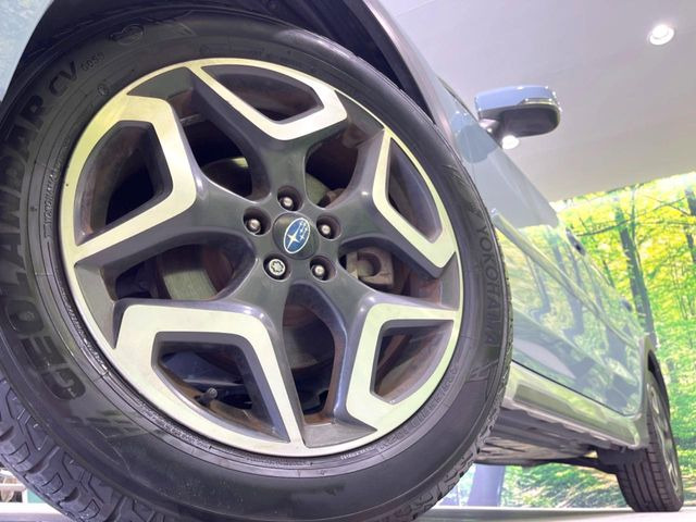 �y����18�C���`�A���~�z�C�[���z�O�ςɃ}�b�`���������A���~�z�C�[���𑕒����Ă���܂��B�e��ЊO�A���~�z�C�[����A�X�^�b�h���X�^�C�����戵�����Ă���܂��B���񂲑��k����������