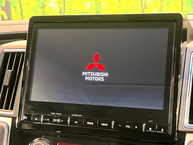【純正10型ナビ】人気の純正ナビを装備。オーディオ機能も充実しており、Bluetooth接続すればお持ちのスマホやMP3プレイヤーの音楽を再生可能!毎日の運転がさらに楽しくなります!!